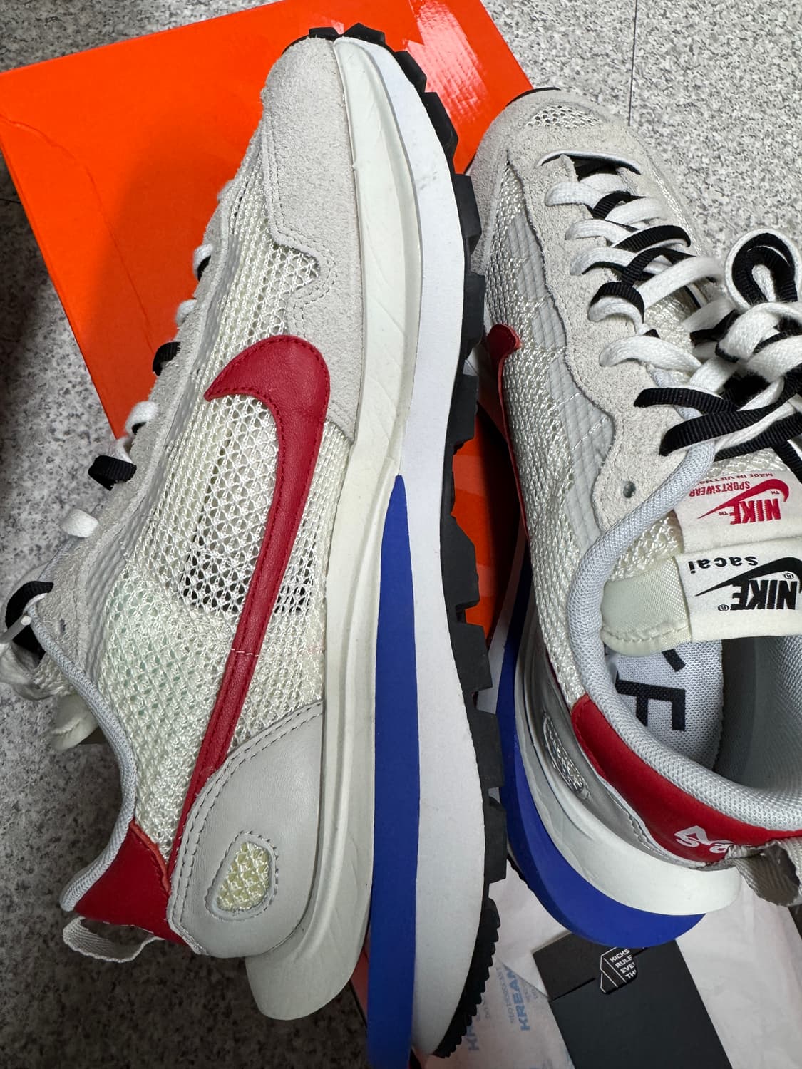 나이키 사카이 푸시아 275사이즈 팝니다 상품이미지3