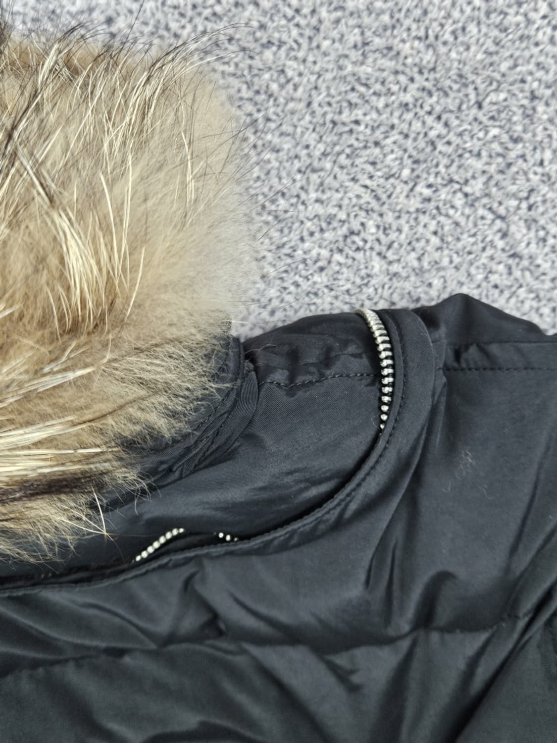 디스퀘어드 라쿤 퍼 가드 다운 패딩 자켓 ( 46 ) / 10204 상품이미지10