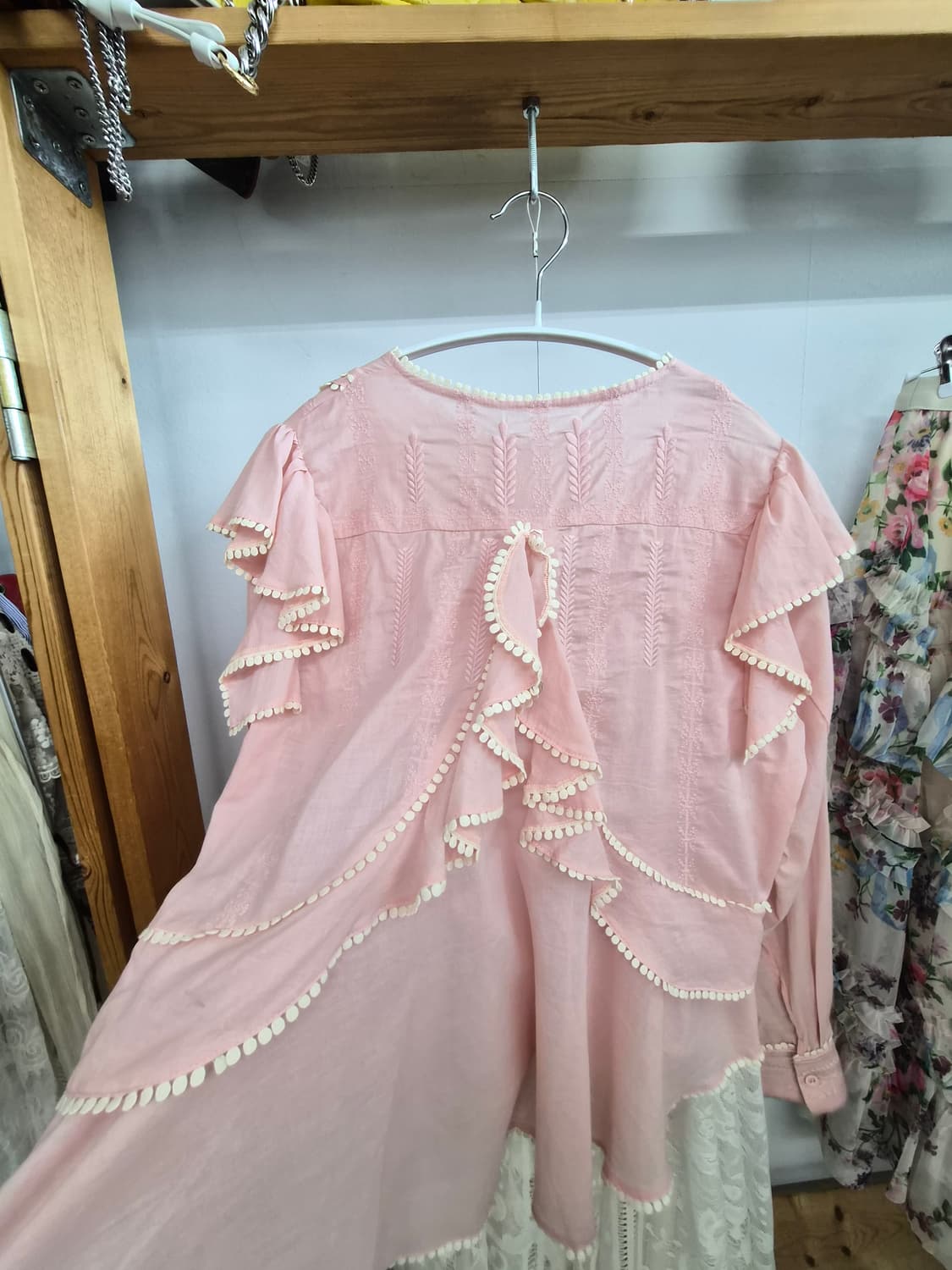 릴리브라운 프릴자수 블라우스 상품이미지9