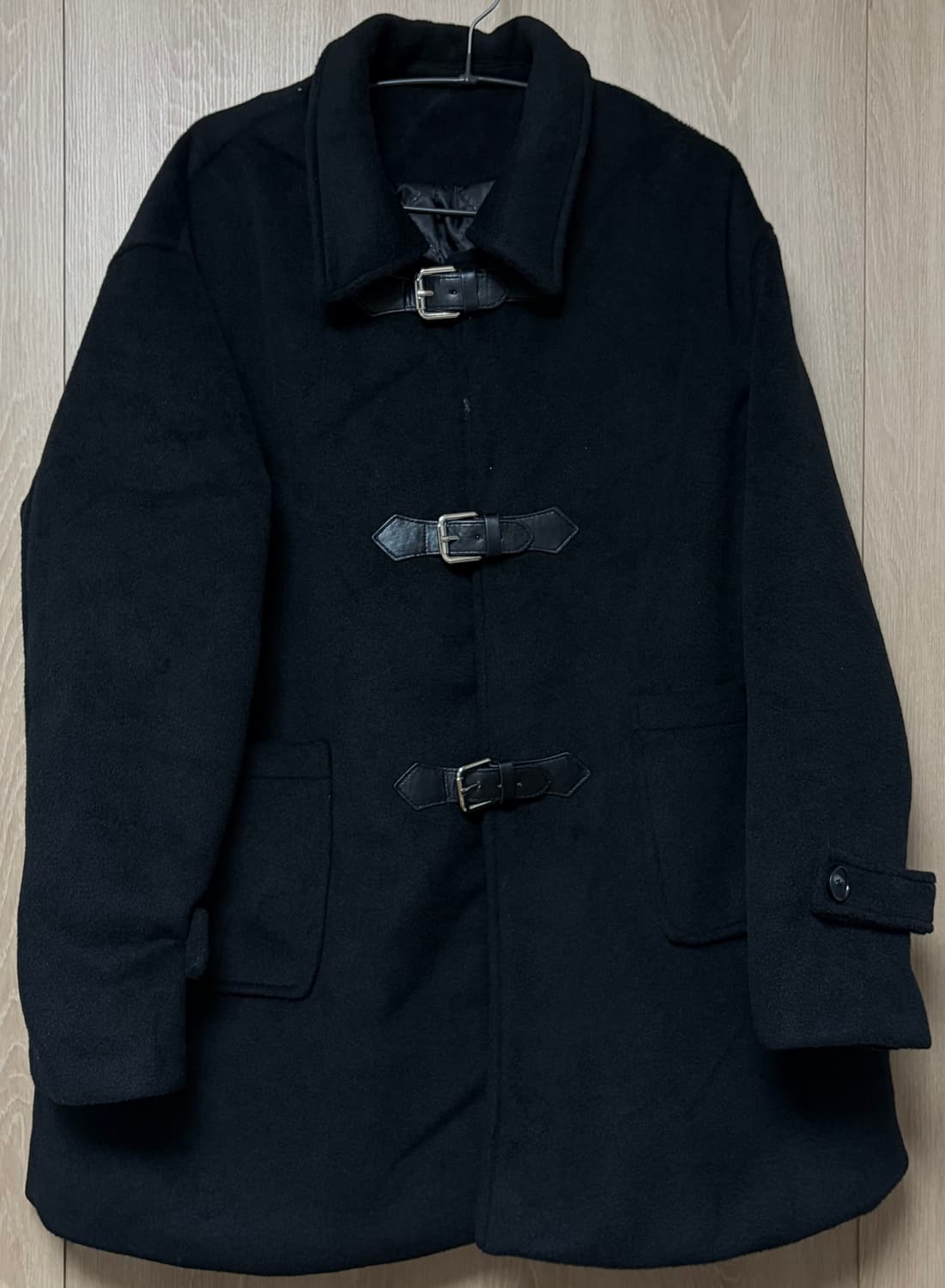 블랙 베이직 버클 코트 상품이미지1