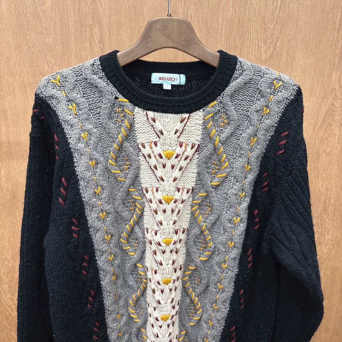 겐조 골프 라운드넥 울 케이블 니트 소매 로고 자수 디테일 루즈핏 블랙 상품이미지4