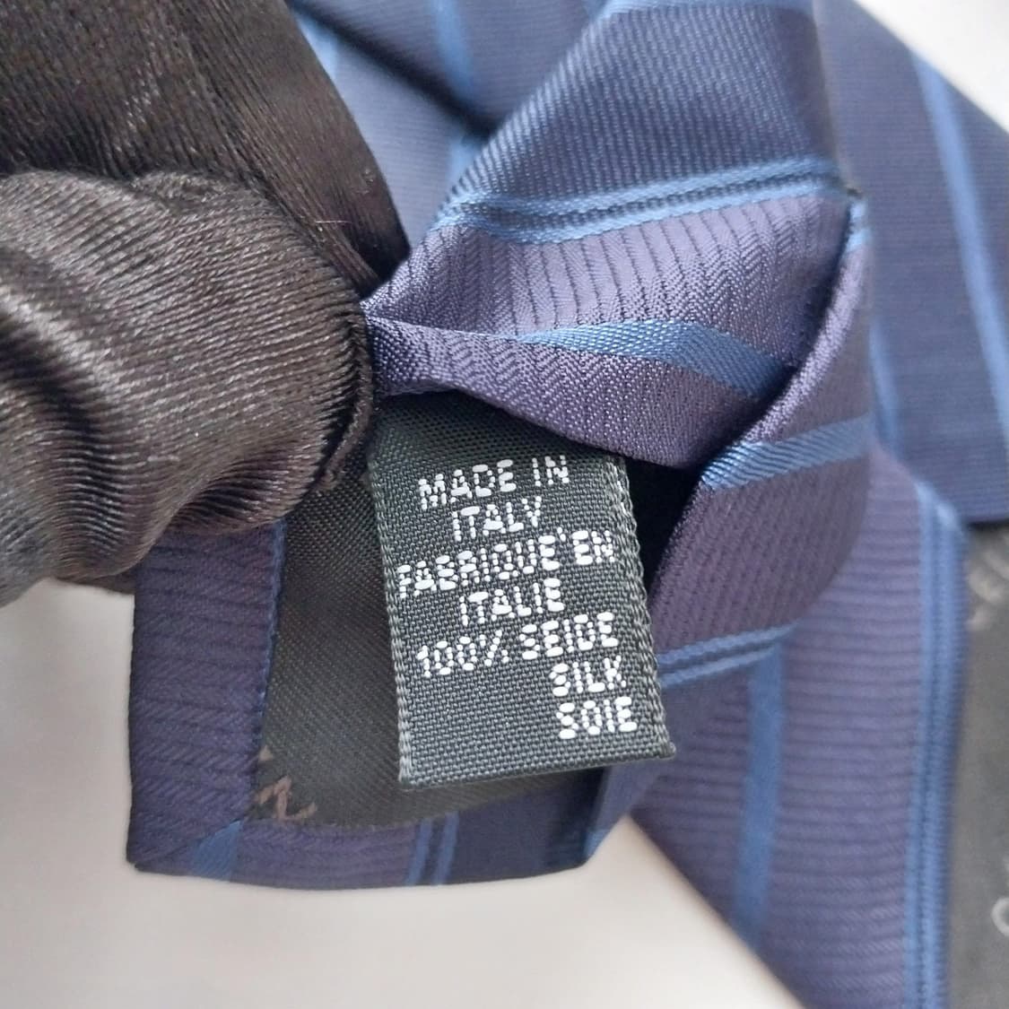 셀린느 실크 네이비 스트라이프 넥타이 8.6cm A+등급 K1454
 상품이미지10