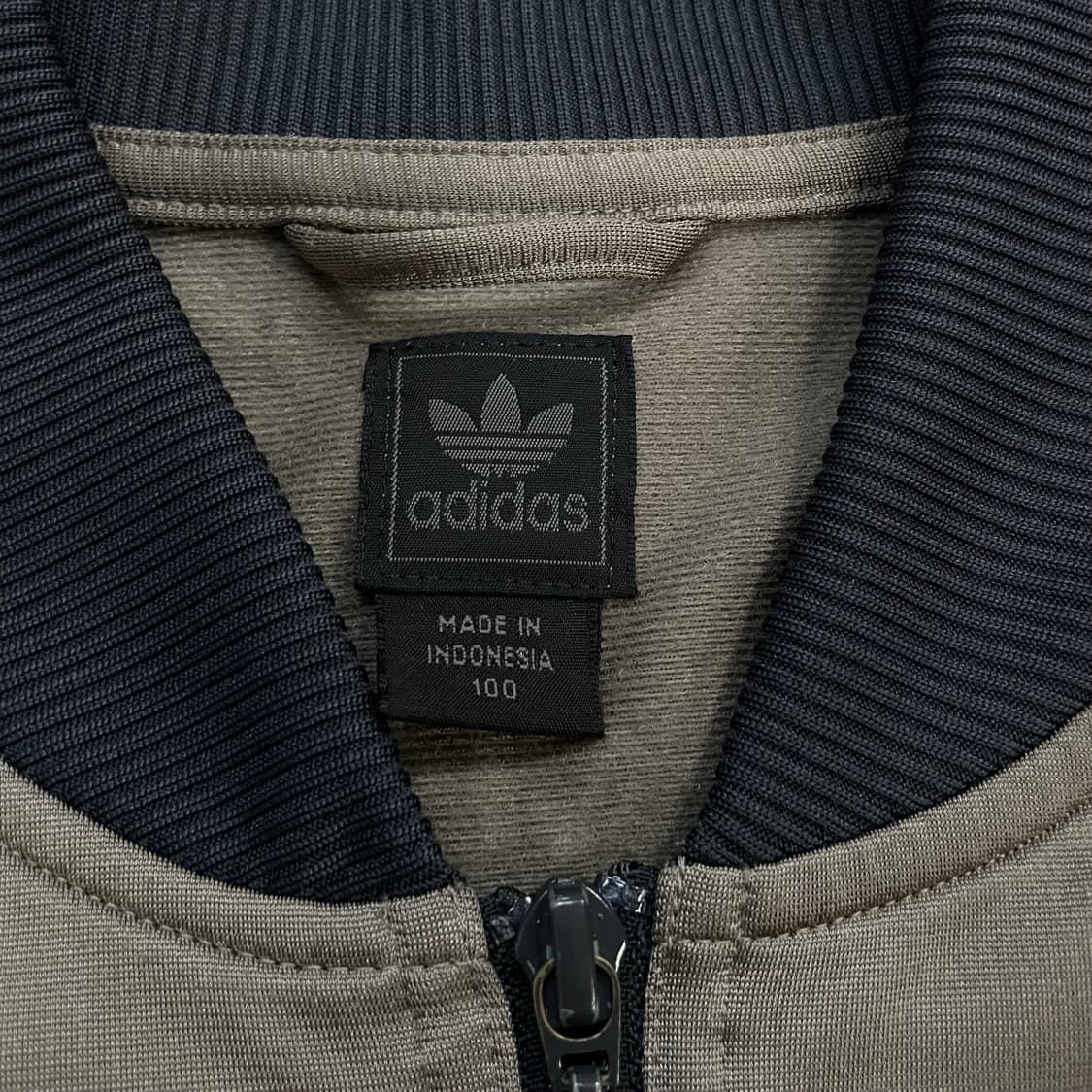 아디다스 업타운 페스티벌 트랙탑 져지 모카 브라운 상품이미지5