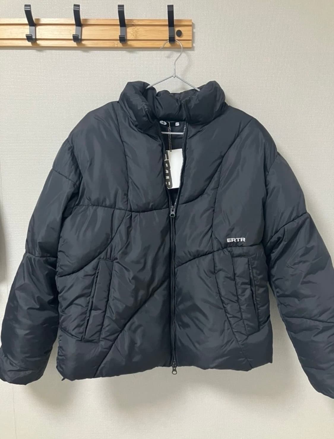 이알티알 Asymmetric Puffer Jacket Black S 상품이미지1