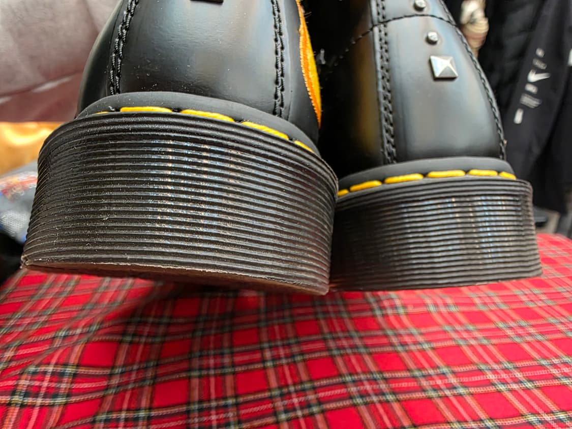 닥터마틴 1460 스터드 8홀 UK9 상품이미지9