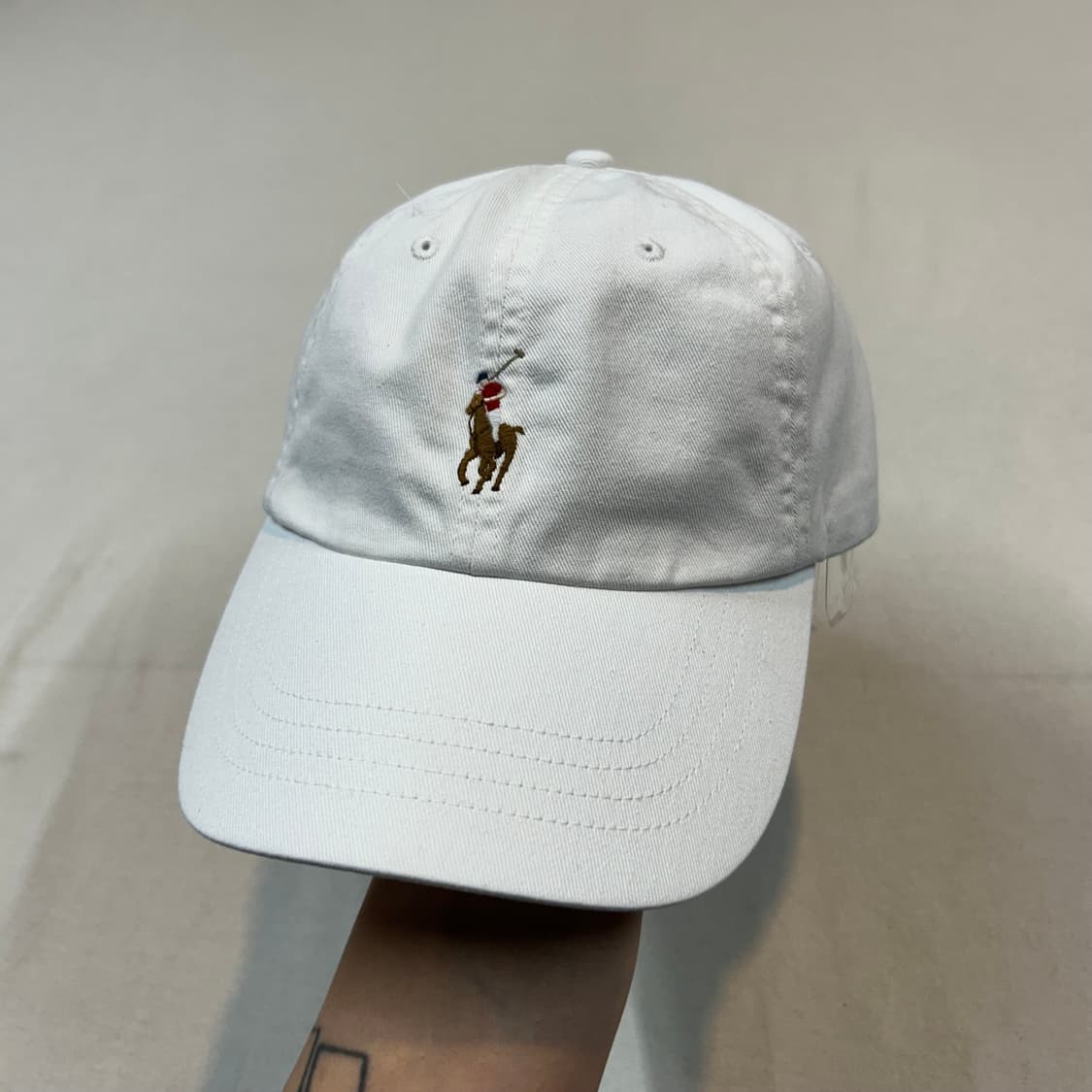 폴로 랄프로렌 화이트 볼캡 모자 가죽스트랩 신형 큐알탭 상품이미지1