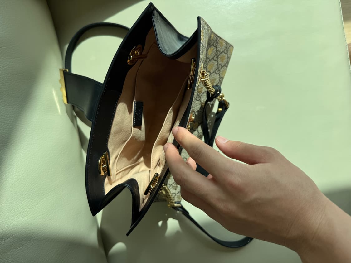 구찌 패드락 GG 수프림 숄더백 상품이미지6