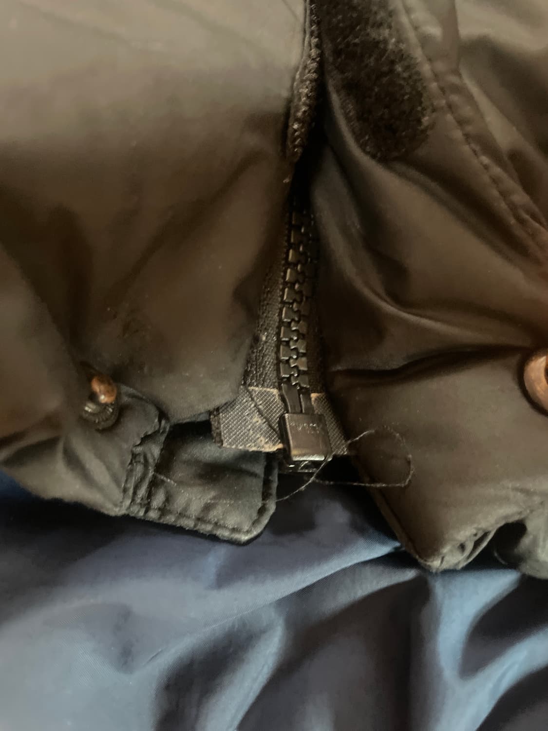 노스페이스 차콜 패딩 L 상품이미지3