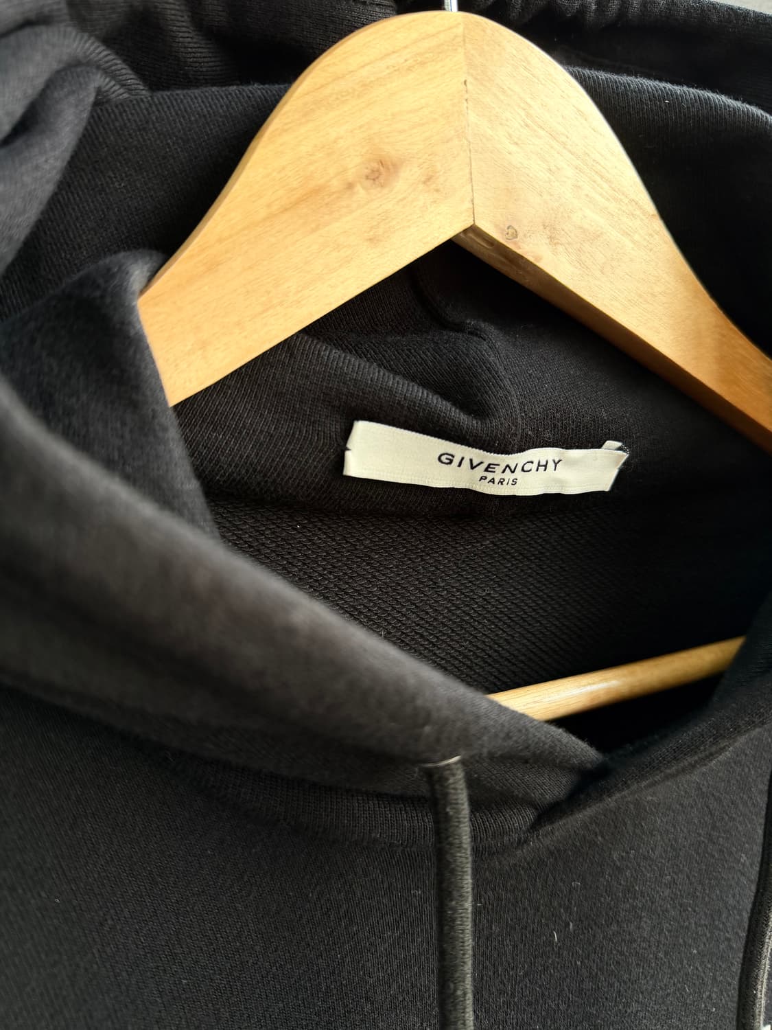 XS/ 지방시 레인보우 블랙 후드티 상품이미지5