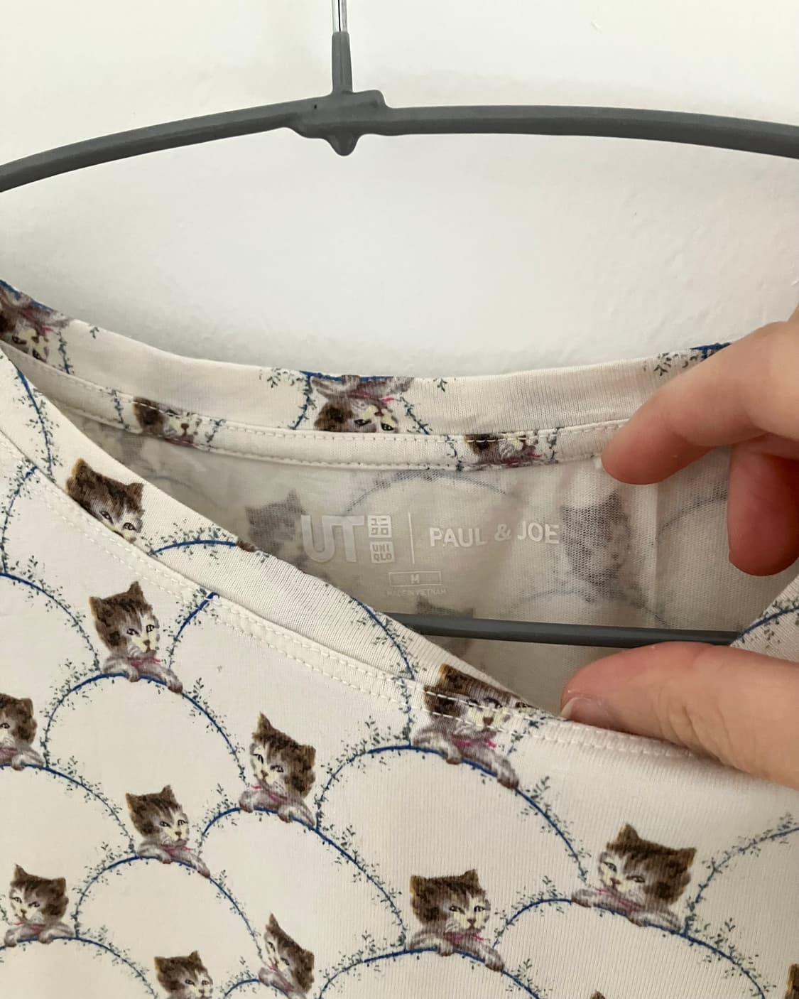 유니클로 고양이 그래픽 탑 상품이미지3