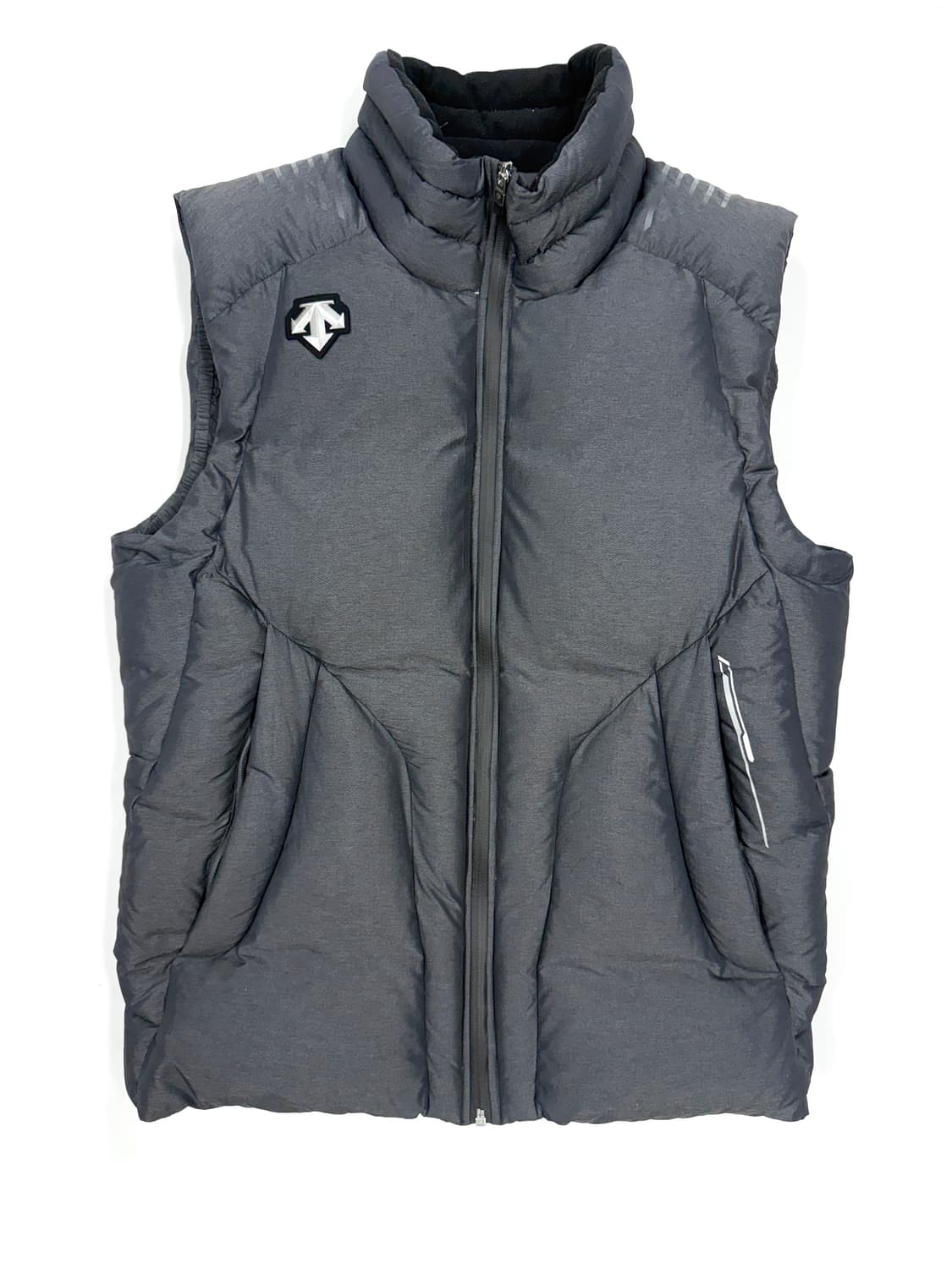 데상트 패딩조끼 상품이미지1