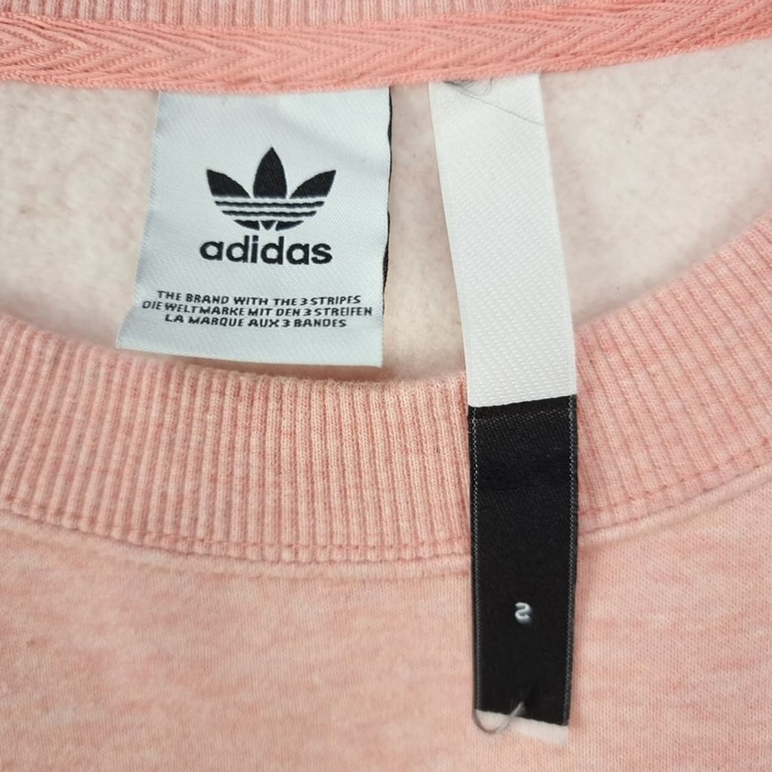 [아디다스] 로고 자수 오버핏 크롭 맨투맨 M19745 상품이미지6