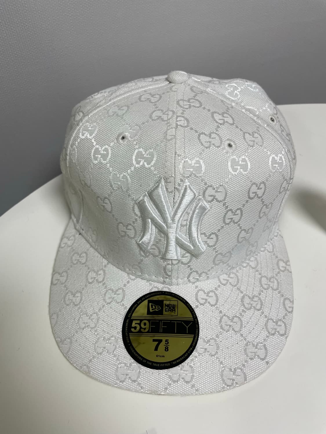 정품 뉴에라 x 구찌 스냅백 화이트 상품이미지2