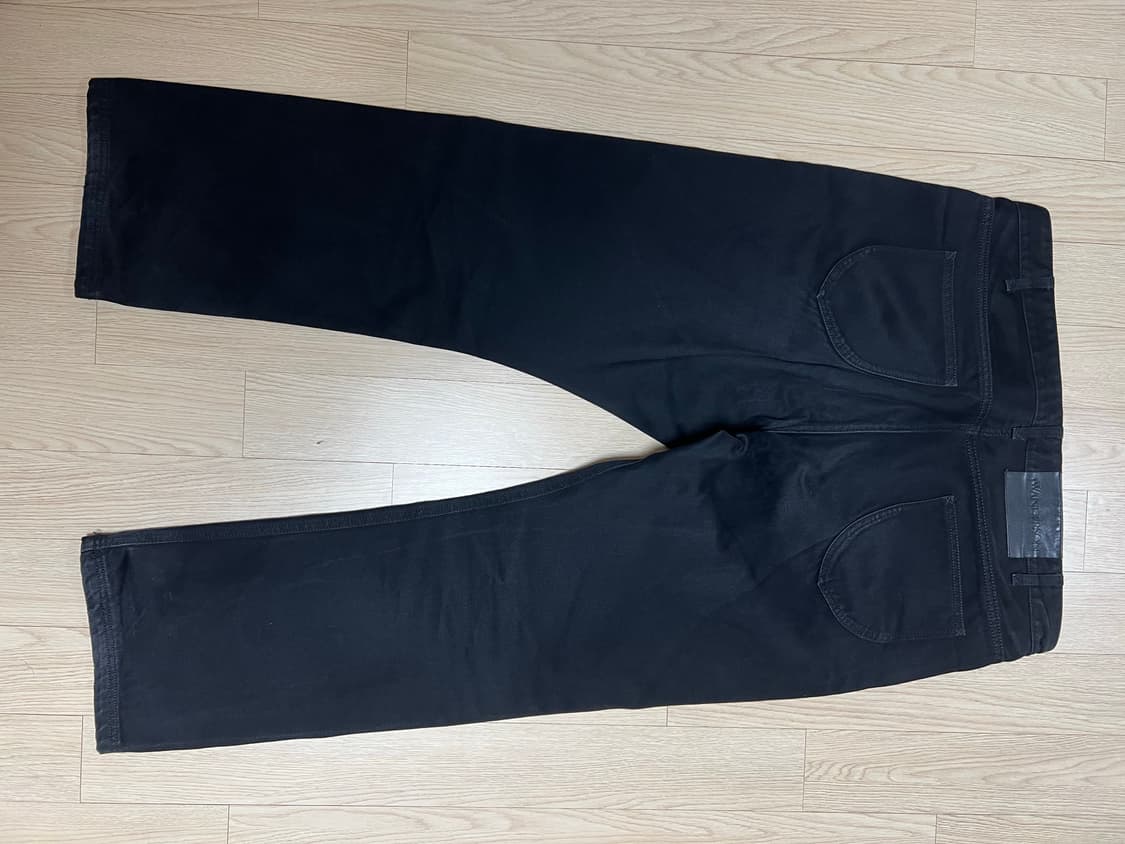 JW Anderson 블랙 팬츠 상품이미지2