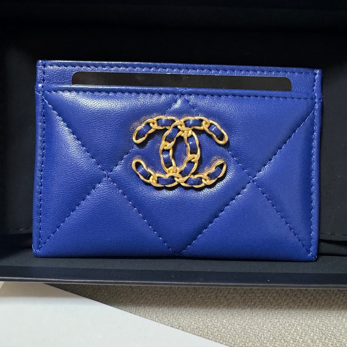 샤넬19 카드홀더 다크블루 내장칩 새제품 상품이미지2