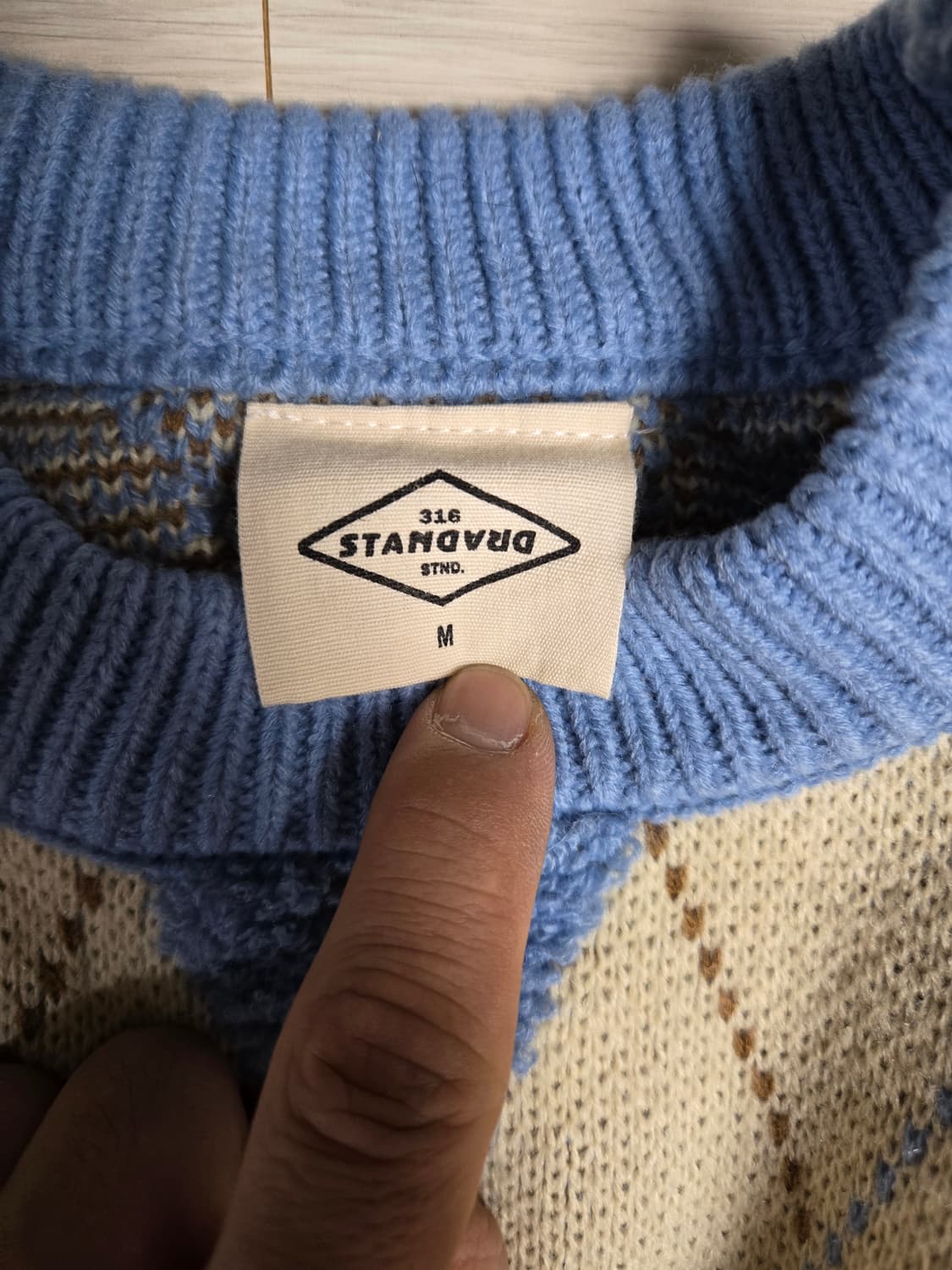  제너럴아이디어 레트로 아가일 오버핏 니트 상품이미지3