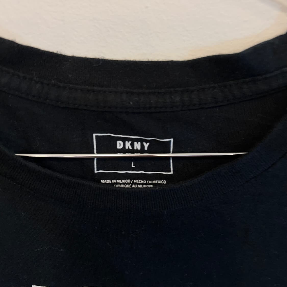 DKNY 여성 빅 나염 로고 반팔티 상품이미지3