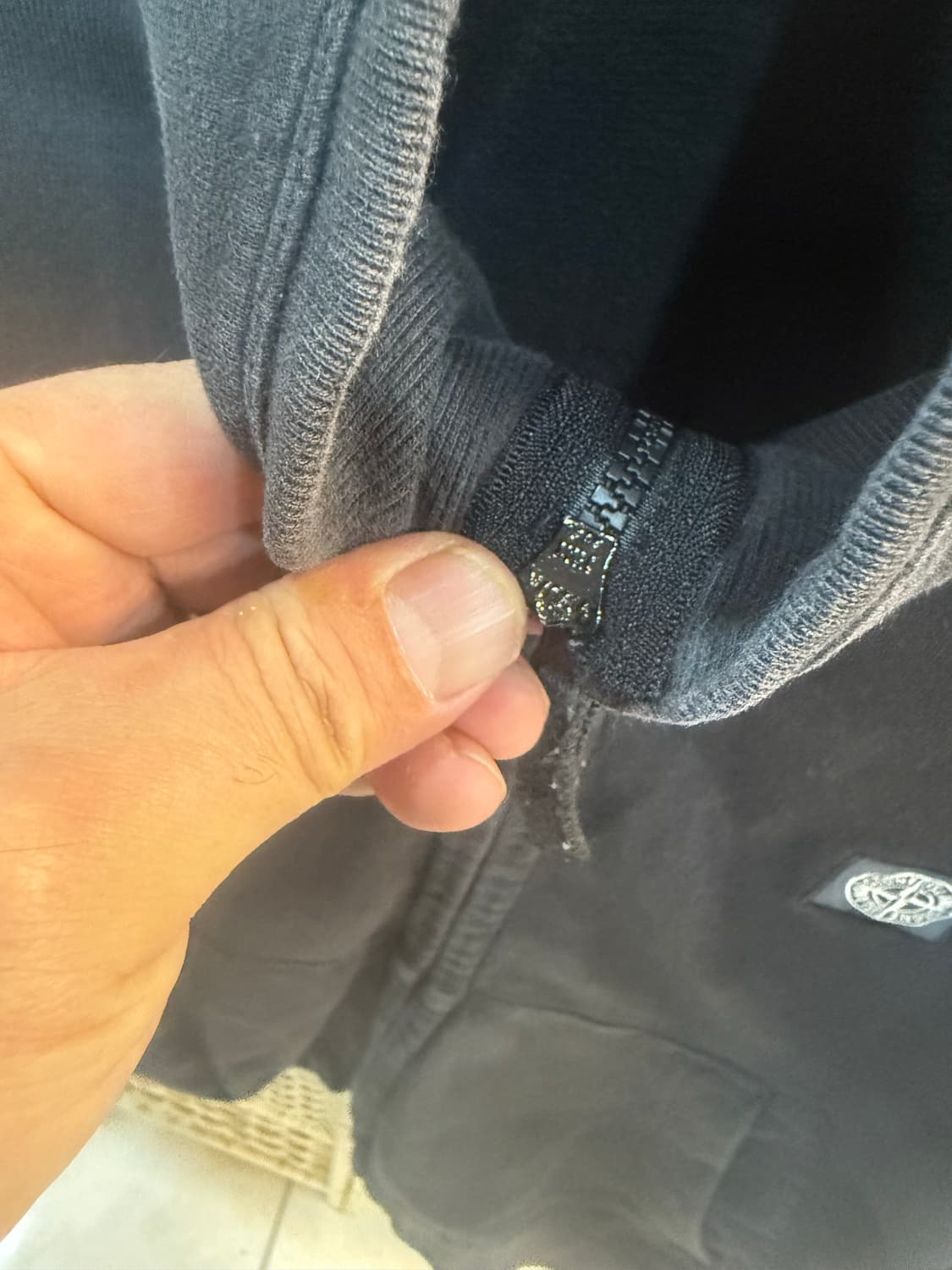 100 정품 스톤아일랜드 집업 팝니다 상품이미지3