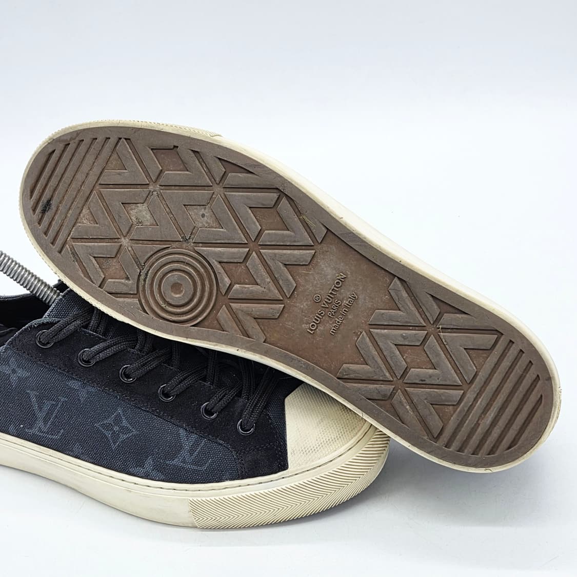 루이비통 X 프라그먼트 모노그램 타투 스니커즈 (7 1/2) 상품이미지3