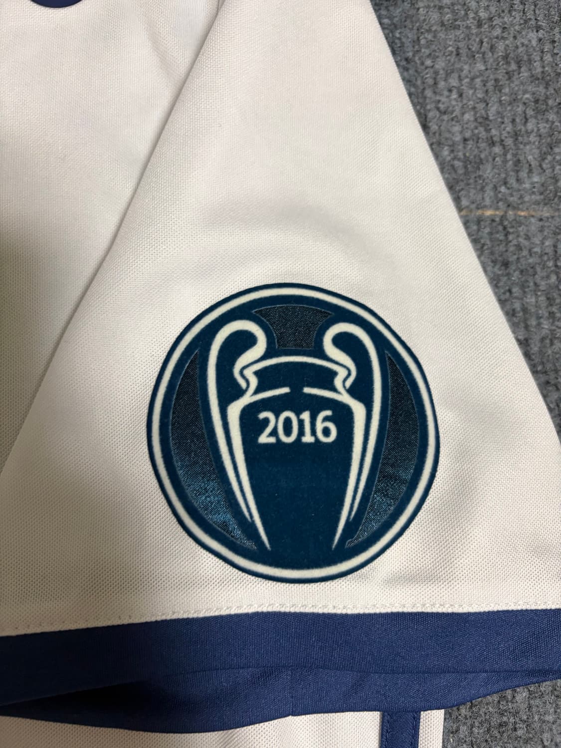 16-17 레알마드리드 홈 상품이미지4