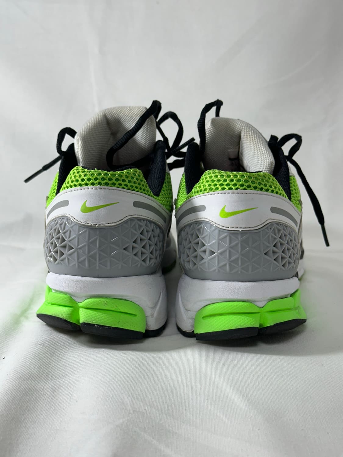 [265] 나이키 줌 보메로 5 일렉트릭 그린 블랙 상품이미지4