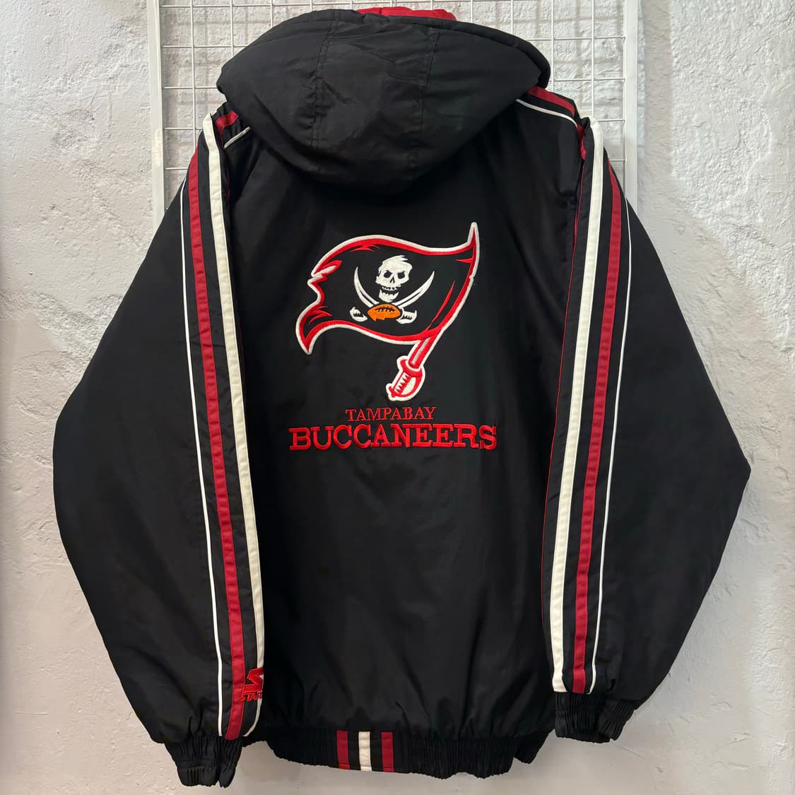 스타터 X NFL 90s 올드스쿨 탬파베이 버커니어스 패딩  상품이미지2