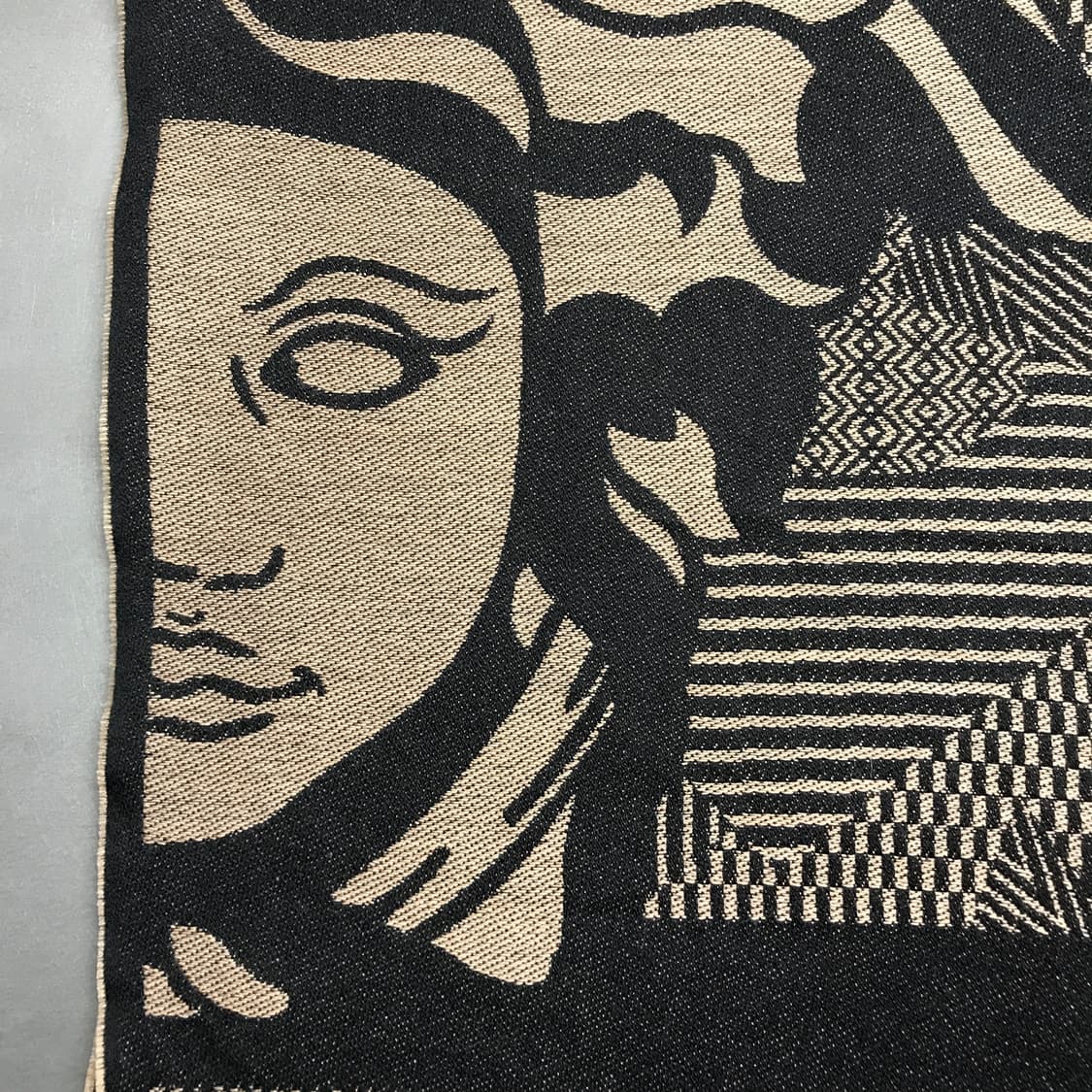 베르사체 메두사 머플러 상품이미지5