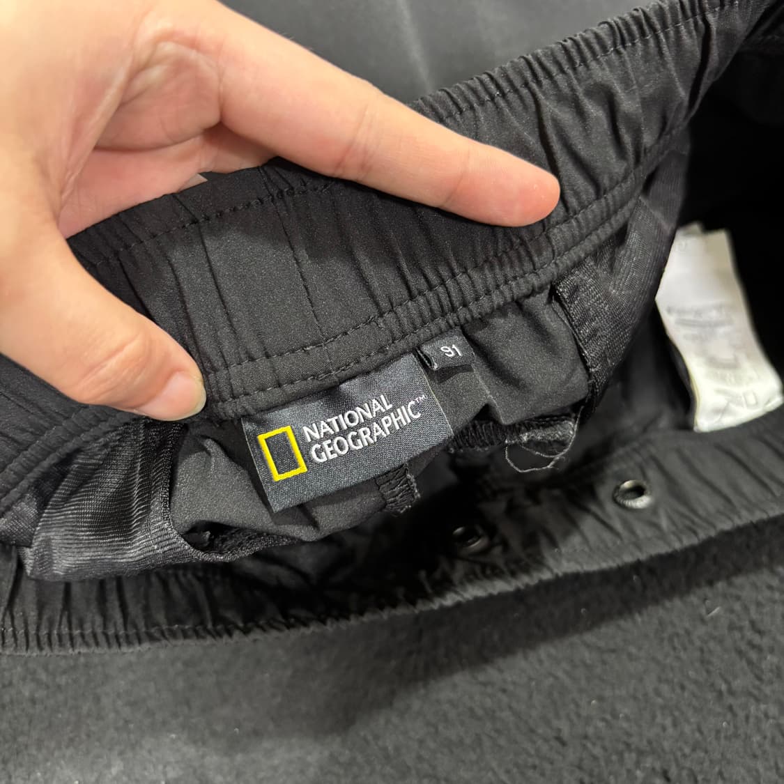 L-XL 내셔널지오그래픽 블랙 나일론 반바지 상품이미지3