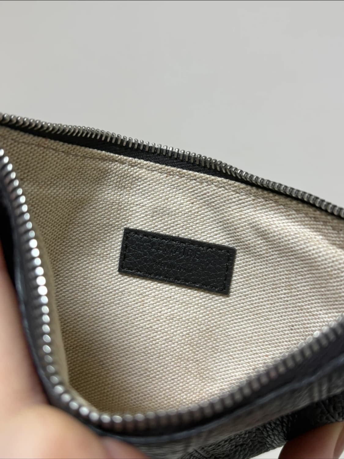 르메르 크루아상 코인 퍼스 네클리스 다크초콜릿 상품이미지6