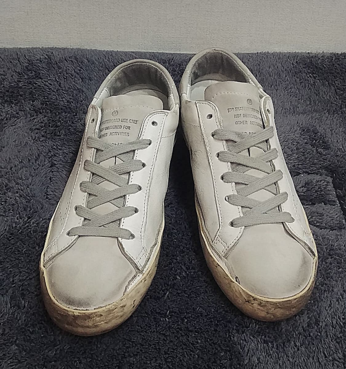 골든구스 슈퍼스타 화이트스케이트 펀칭스타 로우탑  37사이즈 상품이미지2