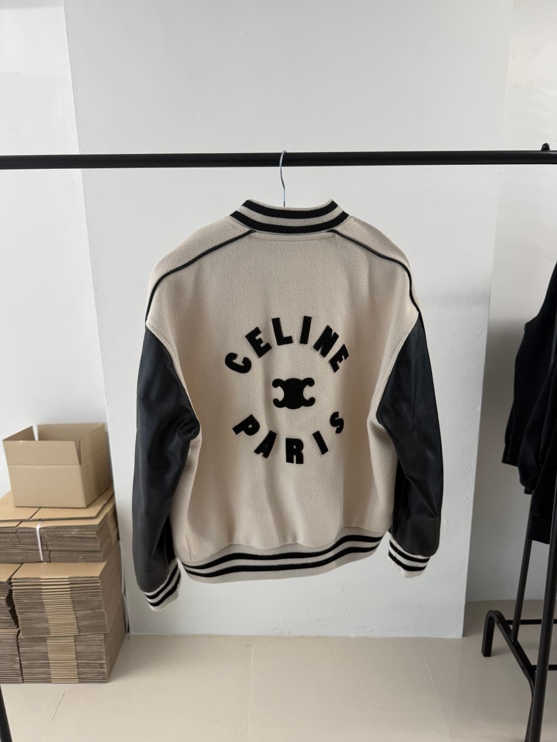 (34) 셀린느 트리오페 로고 패치 울 봄버 블루종 상품이미지2