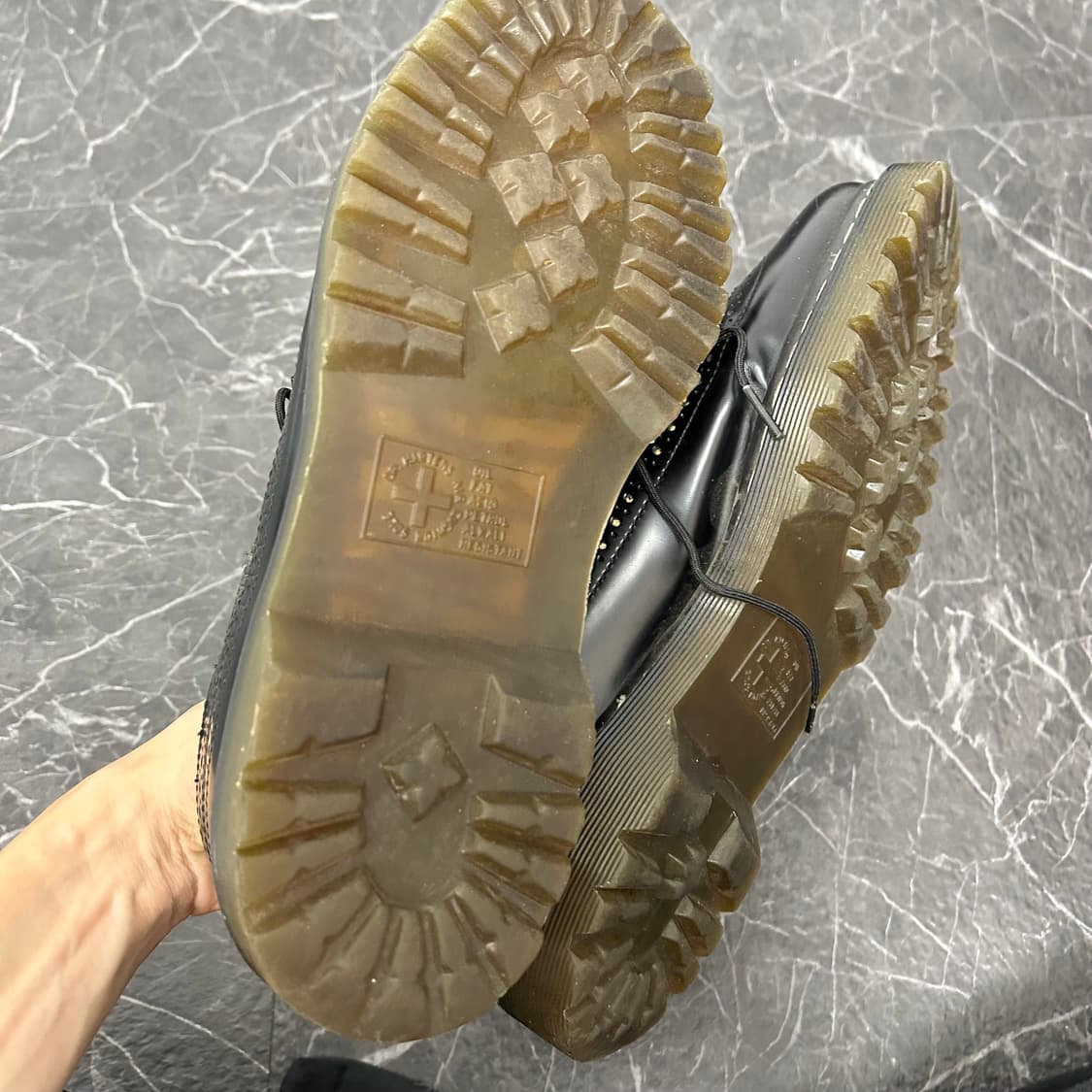 닥터마틴 5홀 미키마우스 윙팁 상품이미지8