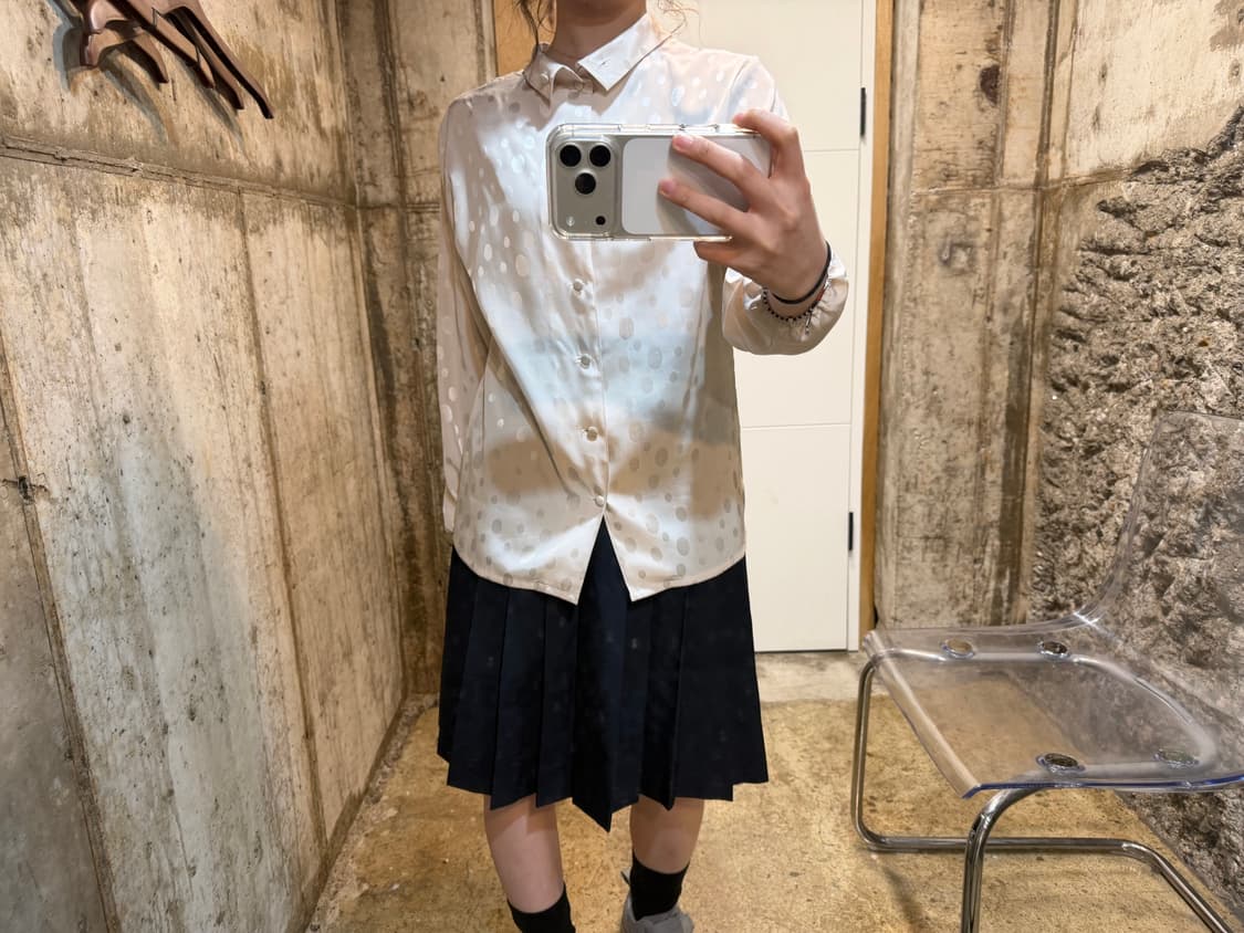 빈티지 하이넥 롱슬리브 블라우스 도트 패턴 디테일 베이지 상품이미지2