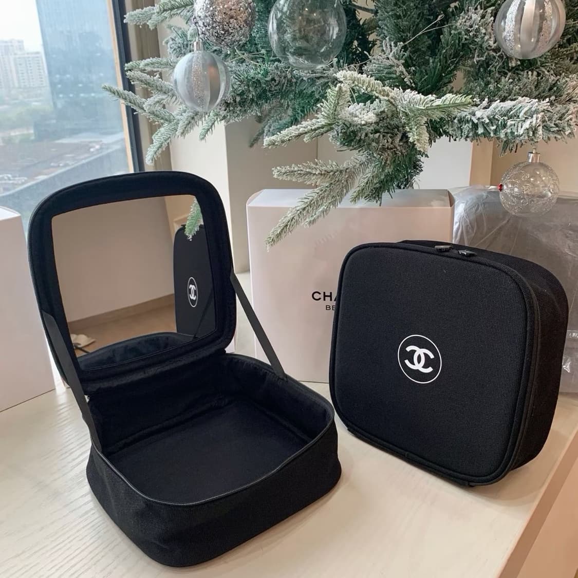 샤넬뷰티 트래블 미러 파우치 메이크업 기프트 파우치 상품이미지4