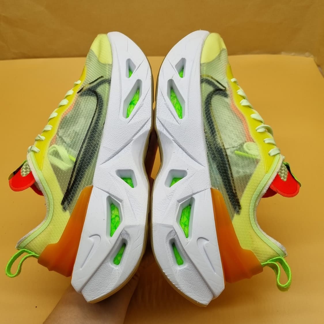 나이키 줌 비스타 그라인드 런닝화230. 상품이미지5