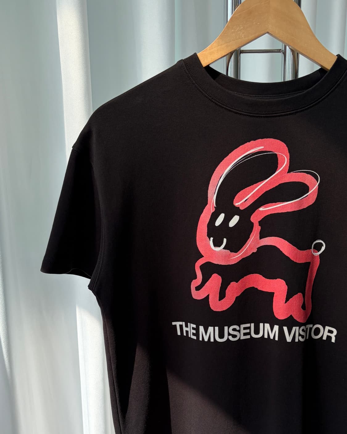 [M]더뮤지엄비지터 래빗 반팔 티셔츠 상품이미지6