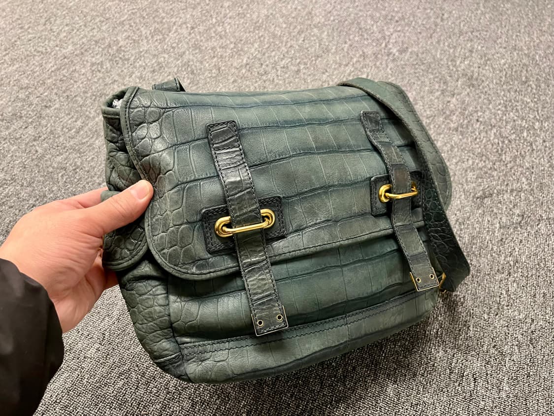 생로랑 크로코다일 패턴 토트백 & 숄더백  상품이미지2