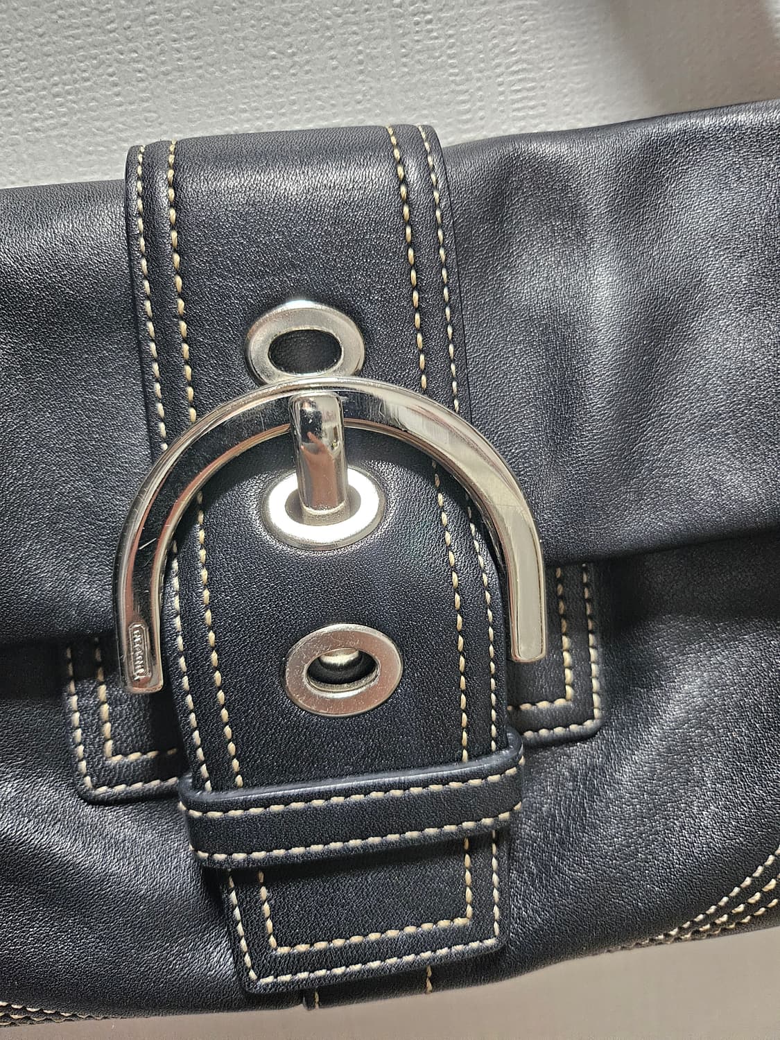 코치 버클 빈티지 숄더백 상품이미지3