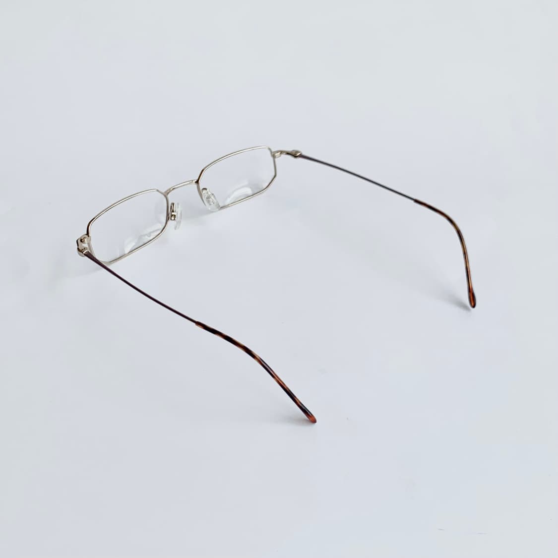 [픽키-717] 데드스탁 슬림 골드 스퀘어 초경량 빈티지안경 상품이미지7