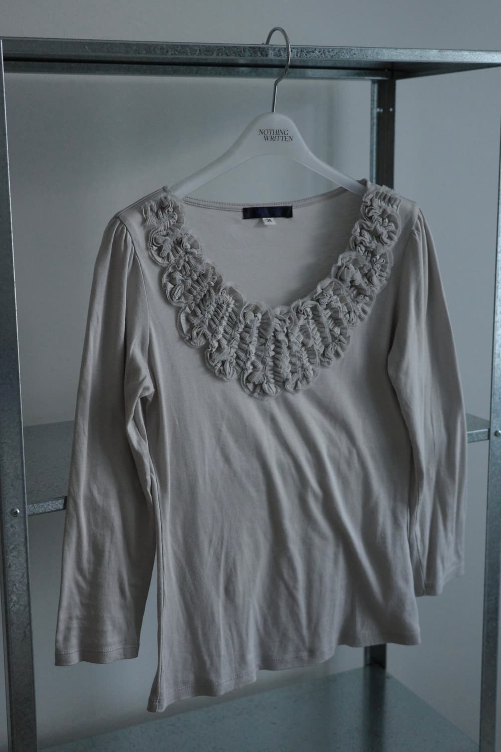 Ruffle Neckline Slim Top 상품이미지2