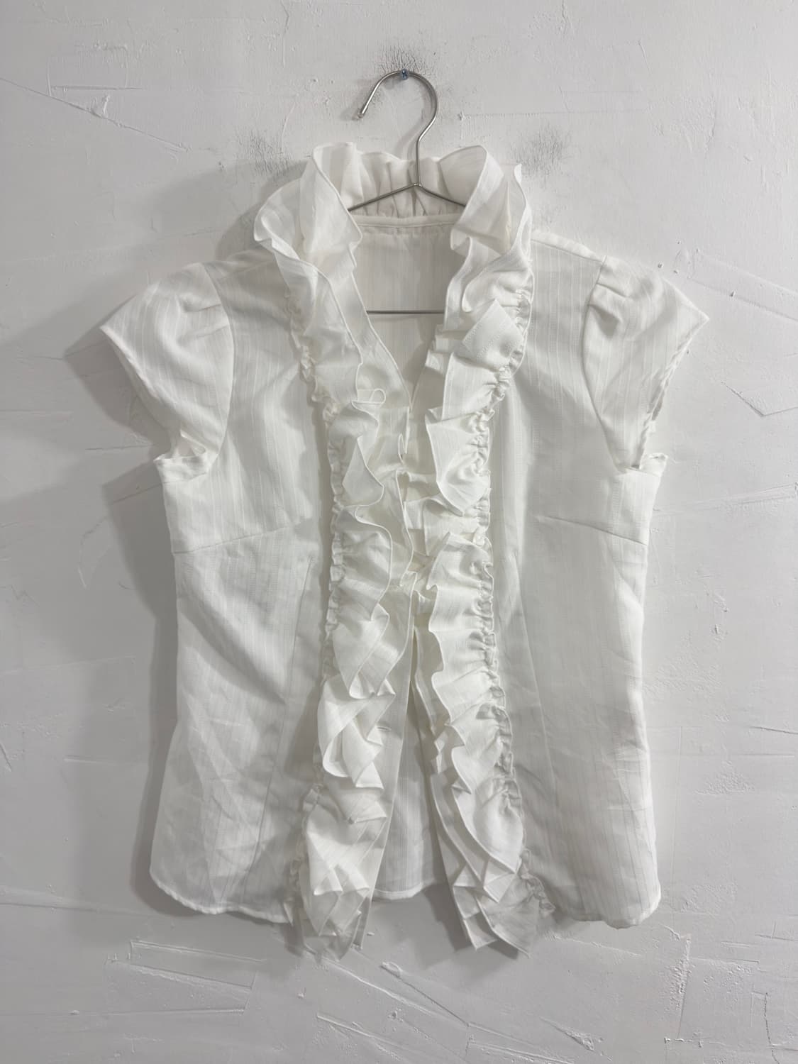 cosa de ver white ruffle shirt 상품이미지1