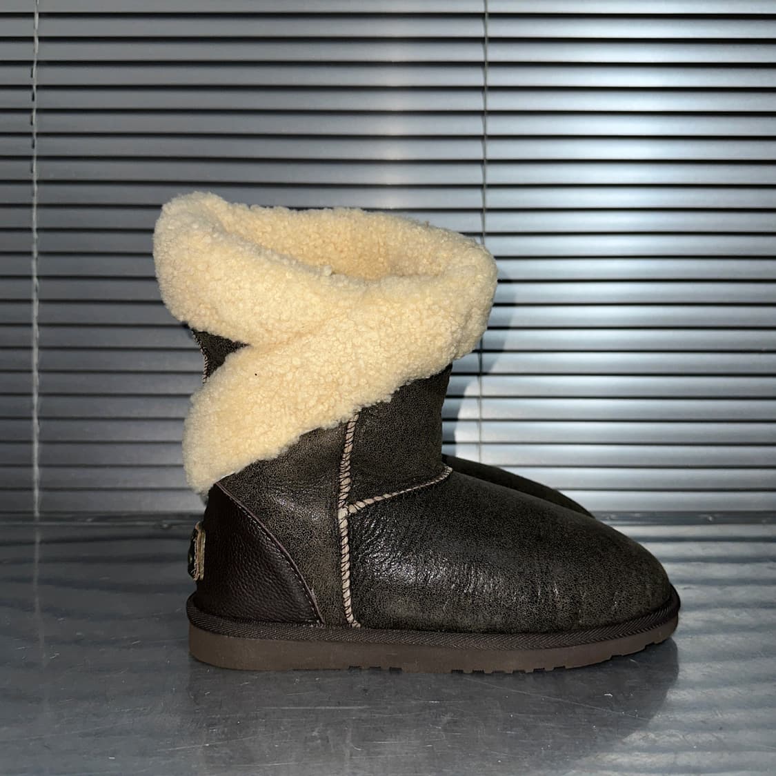 00s 쿨라부라 숏 시어링 앤 스웨이드 어그 부츠 상품이미지5