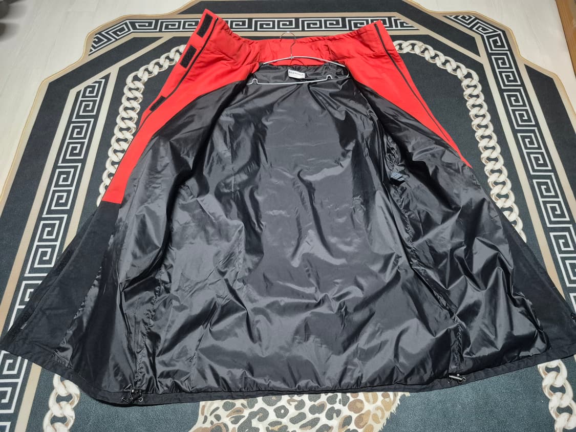 (제이홉 착용)발렌시아가 18F/W 비대칭 풀드 파카 자켓 40 정품 상품이미지4