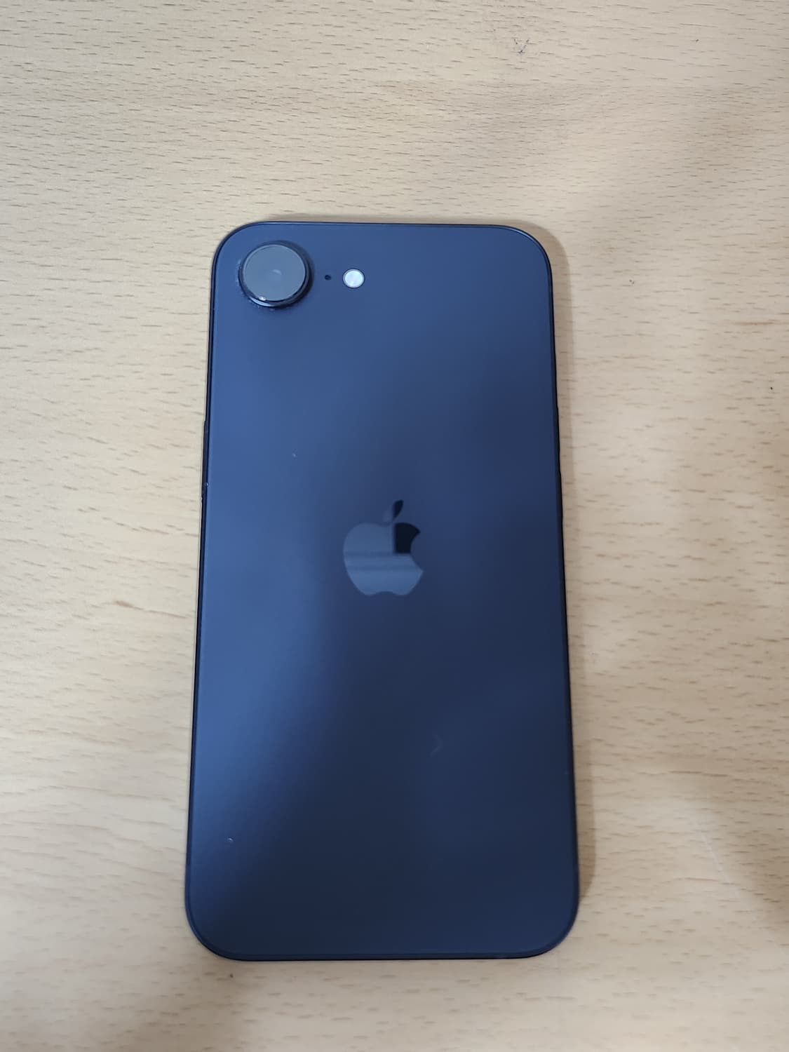 아이폰16e 128GB 상품이미지2