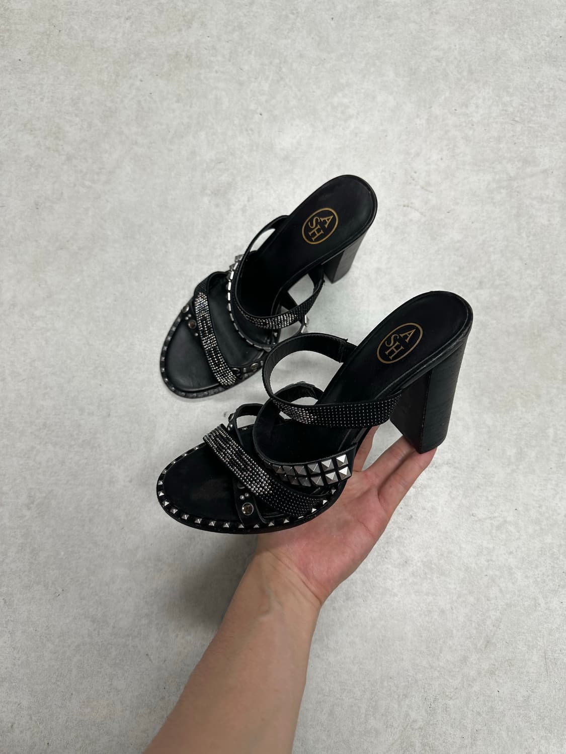 Ash 아쉬 스터드 스트랩 샌들 상품이미지1