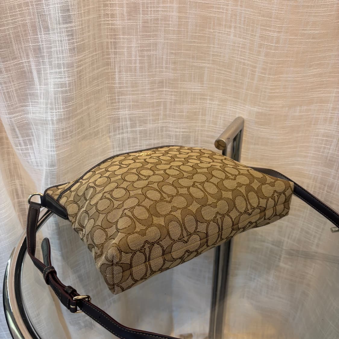 정품 코치 패브릭 사각 크로스백     상품이미지7