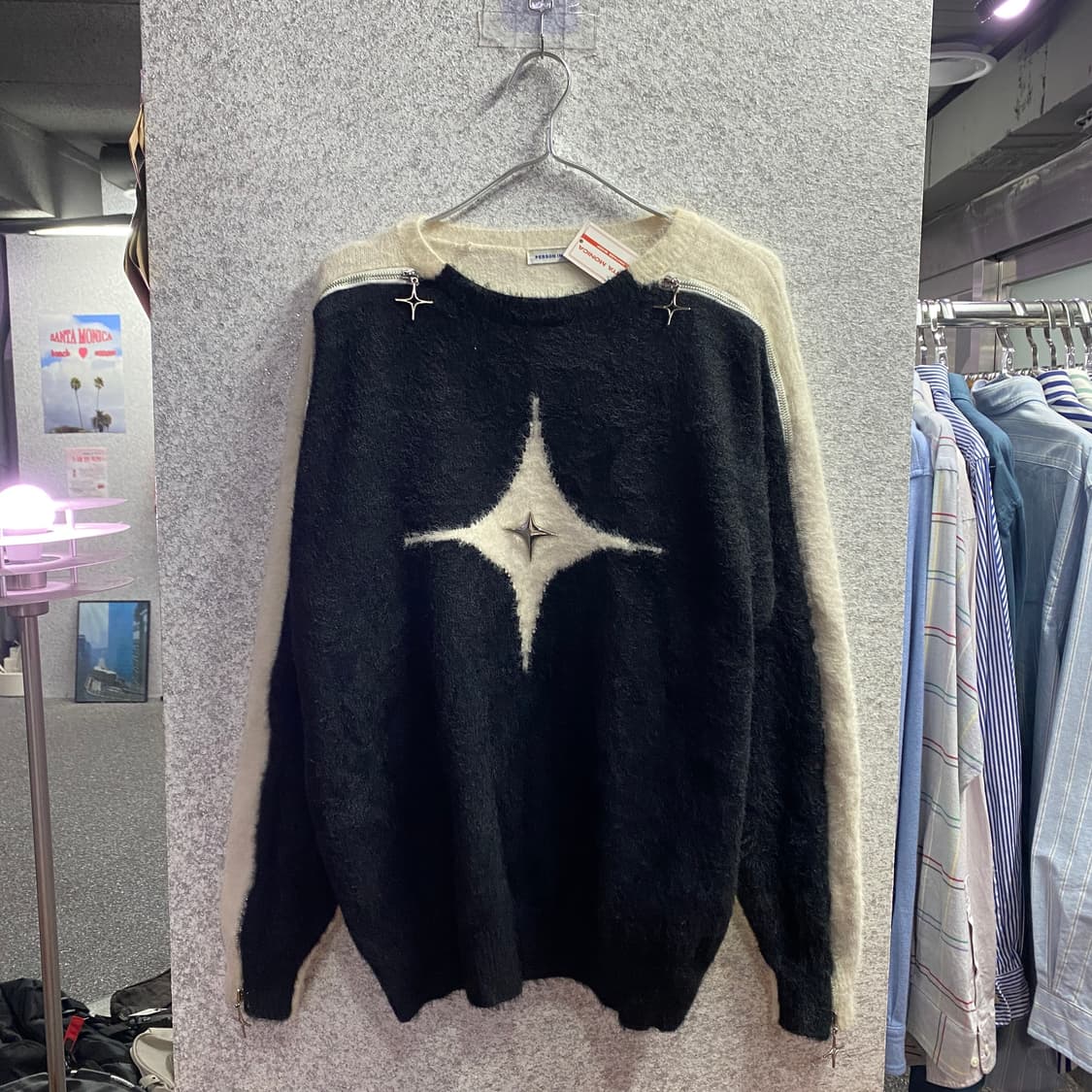 퍼슨인텐션 투웨이 지퍼 브로치 디테일 오버핏 니트 스웨터 B4217 상품이미지2