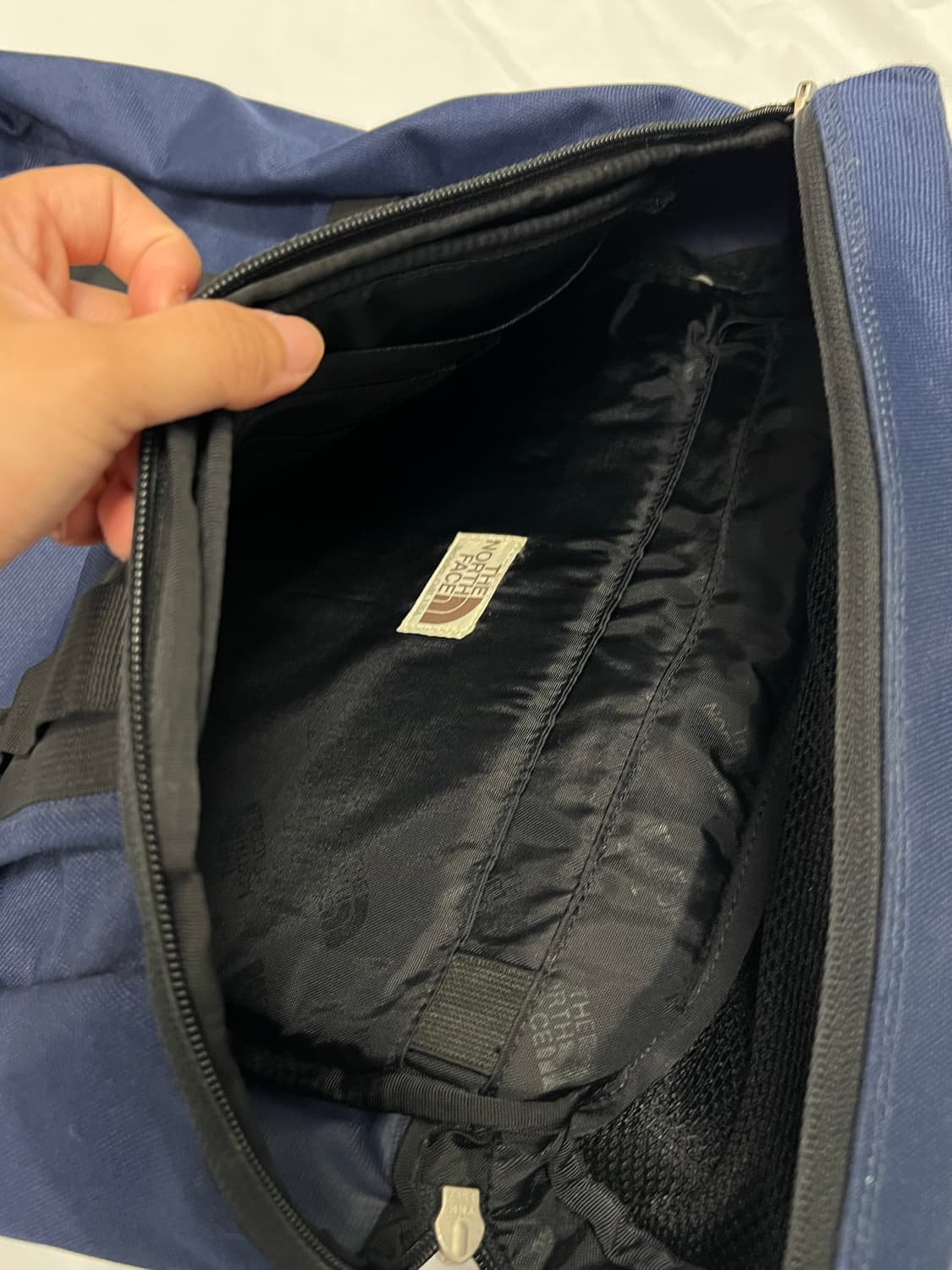 (OS) 노스페이스 화이트라벨 사각 백팩 네이비 상품이미지3