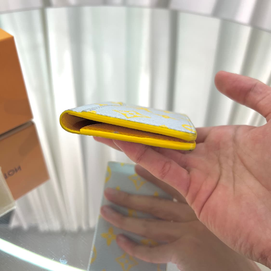 루이비통 모노그램 오거나이저 그레이 옐로우 상품이미지5