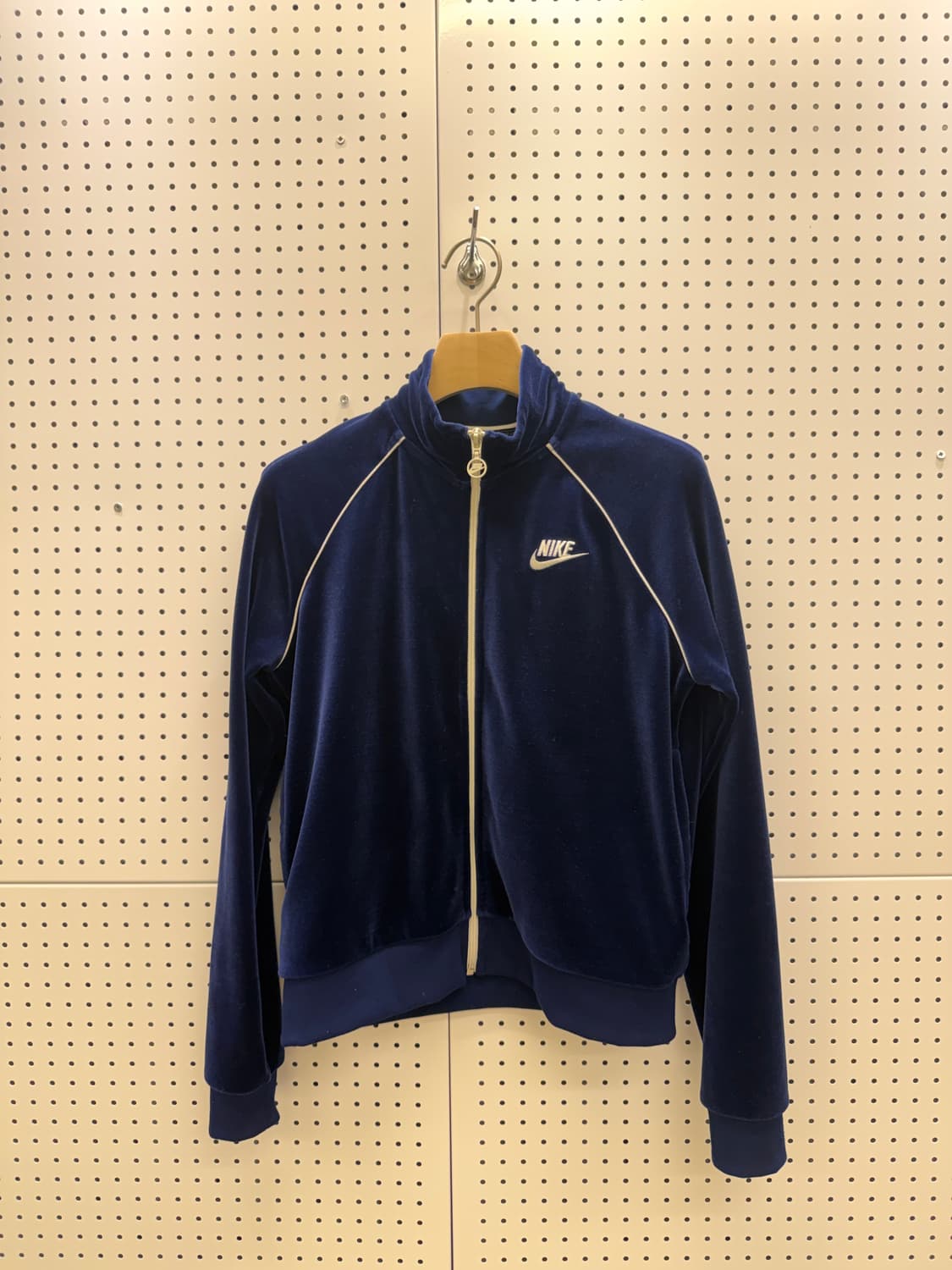 나이키 벨벳 크롭 트랙탑 져지 네이비  U9 상품이미지2